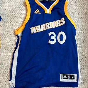 Golden state worrier basketball jersey
